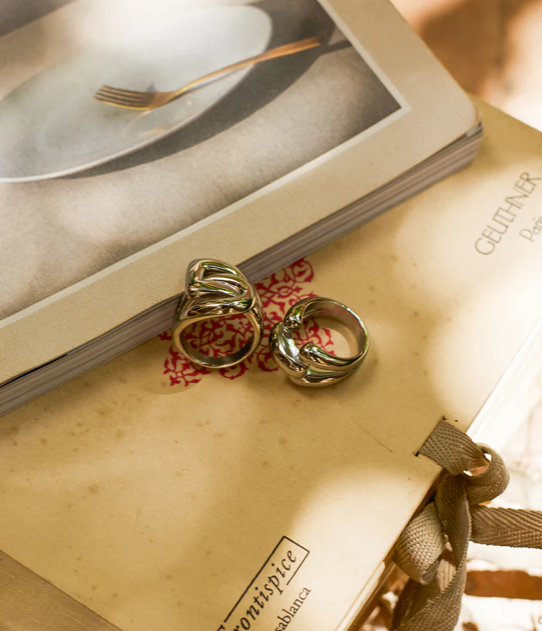 Corvus Ring
