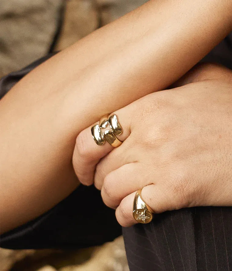 Heleas pinky Ring 50