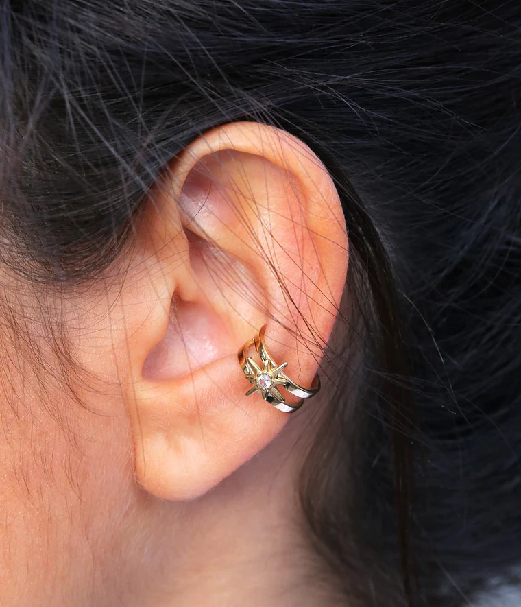 earcuff-berry-acier-dore-portees_dd263b4c-680e-4a71-a29d-1dc4d5b43fcd_760x885_crop_center.jpg.webp