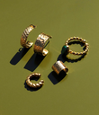 bague-jordanna-acier-dore-malachite-nature-morte_760x885_crop_center.jpg.webp
