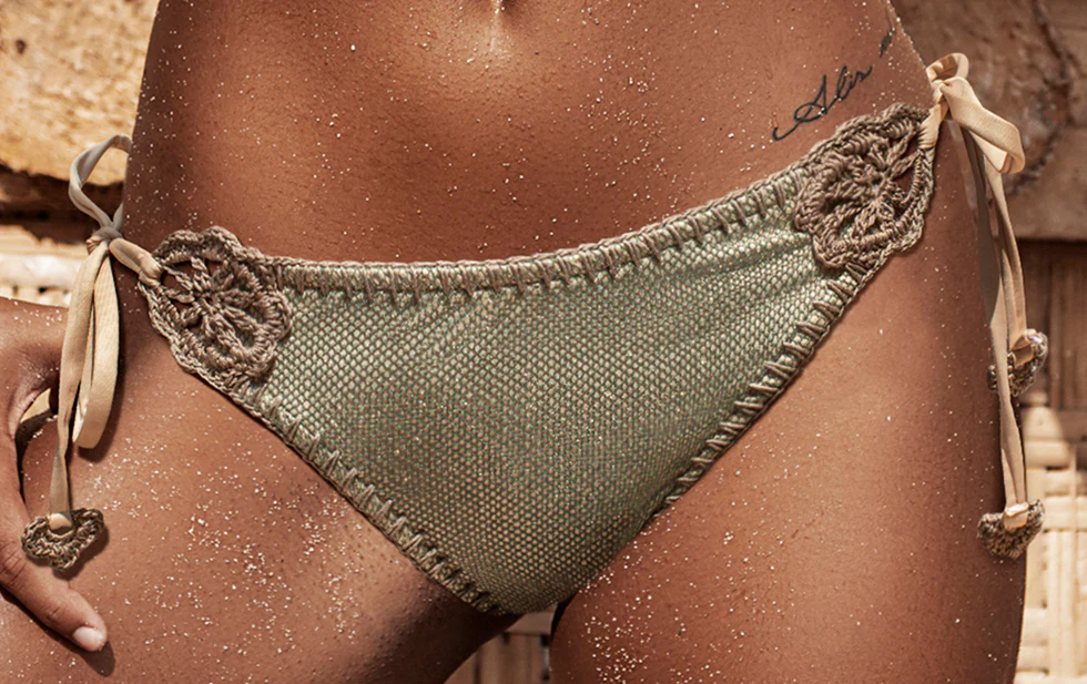 ALORA DM361 Bottom Latina Moderate (XS, Latina Cut)